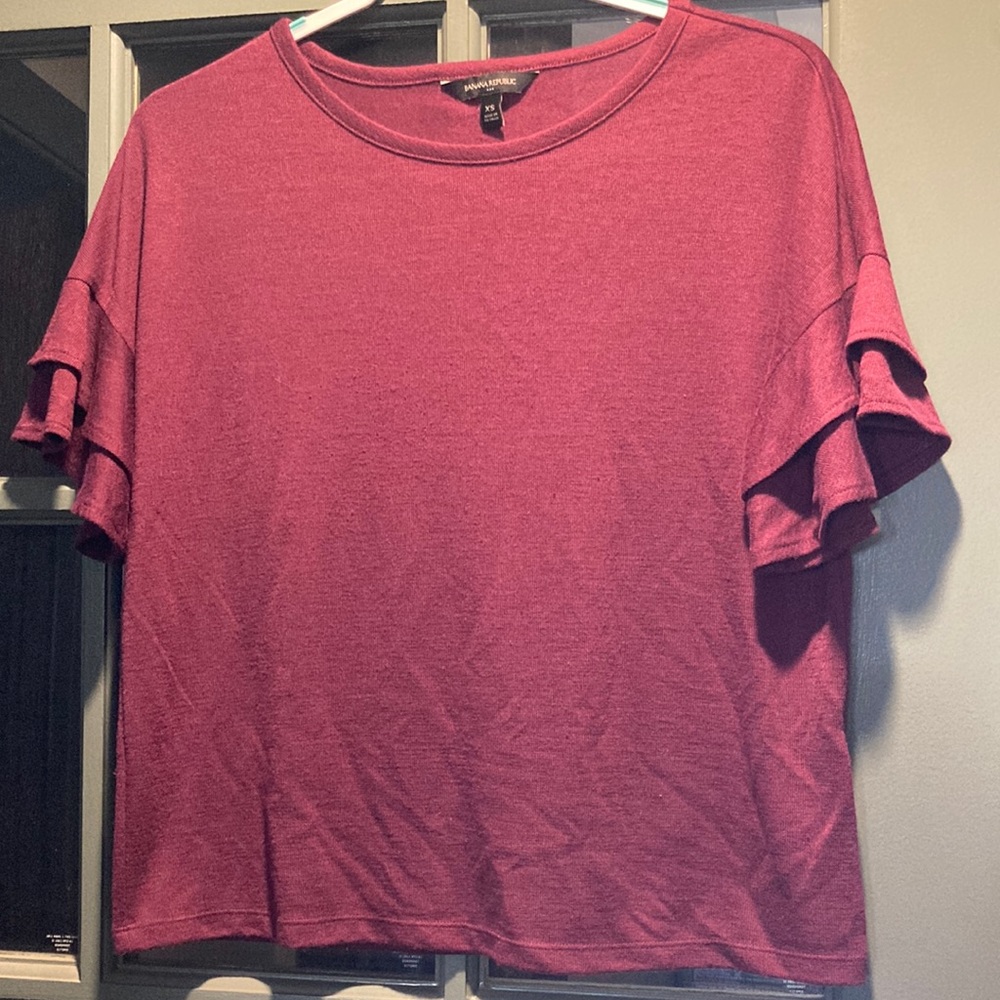 Banana Republic Maroon Ruffled Sleeve Lightweight Dress Blouse (size XS)